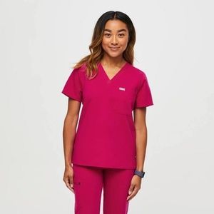 figs ultra rose scrub set